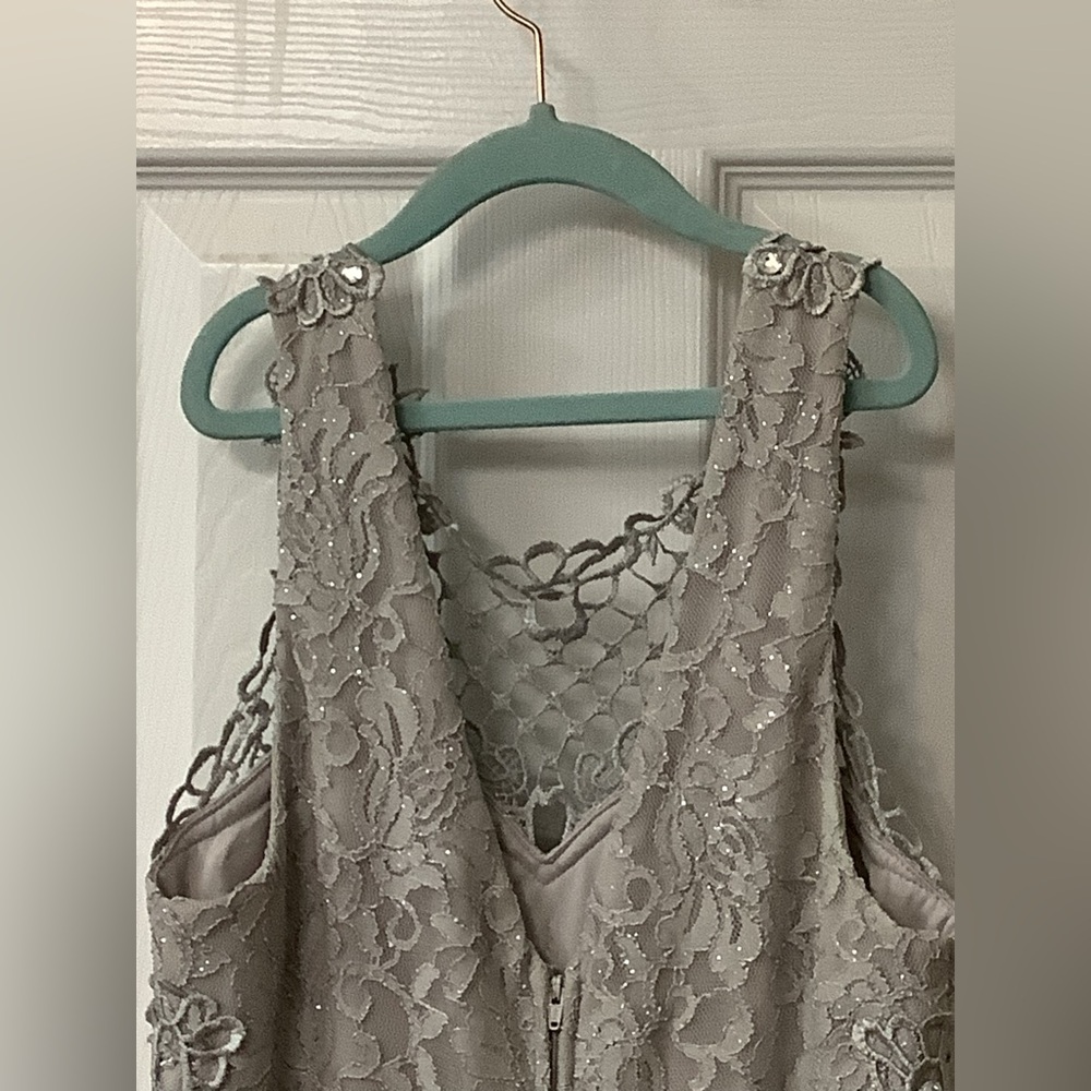City Triangles Size 5 Juniors Silver Lace Formal Prom floor length Maxi Dress - Picture 10 of 16